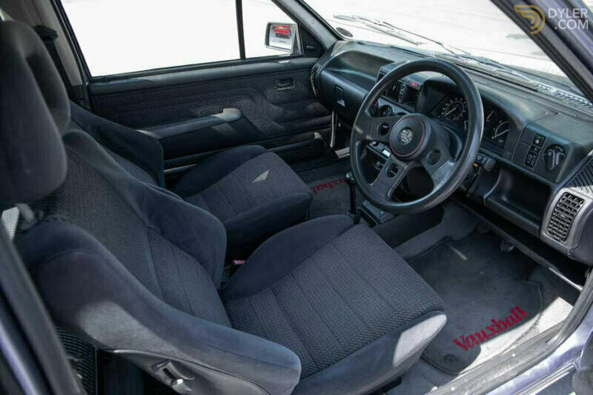 1993 Vauxhall Nova GSi, foto 2