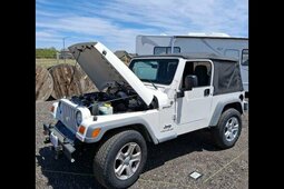 Jeep Wrangler 2005 White
