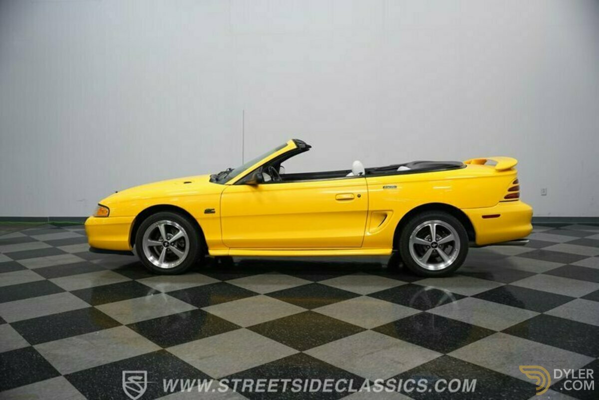 1995 Ford Mustang GT Convertible, foto 2