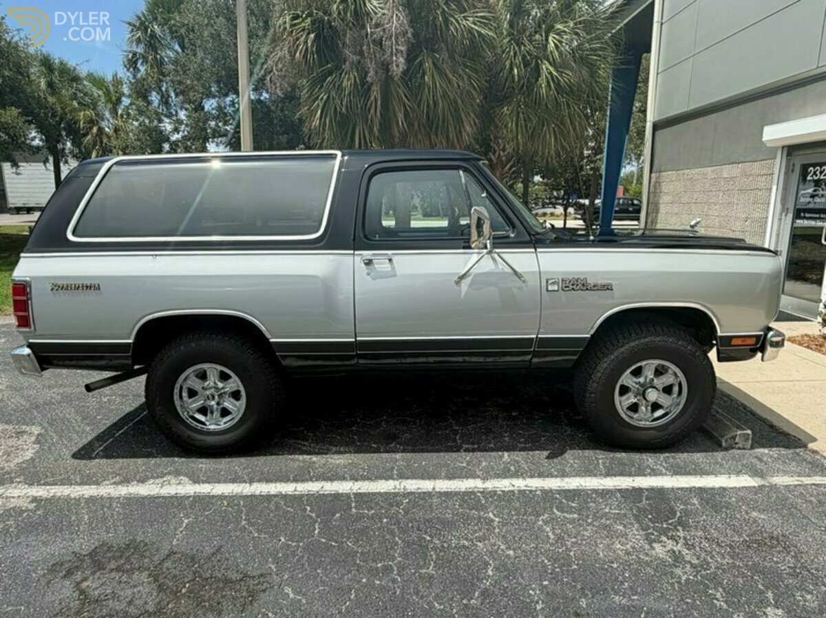 1983 Dodge Ramcharger Prospector 4x4, foto 7