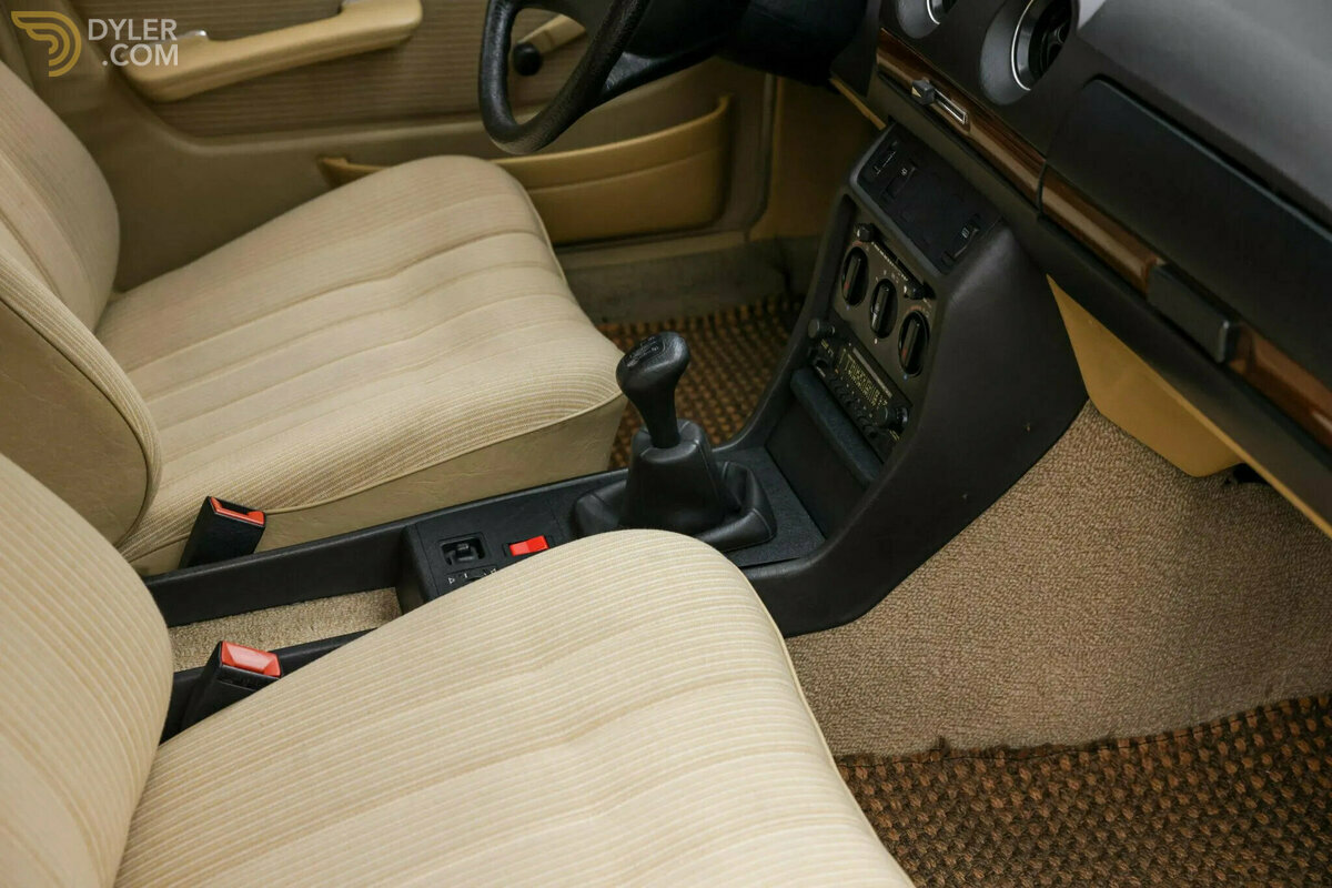 1985 Mercedes-Benz 250 LWB, foto 9