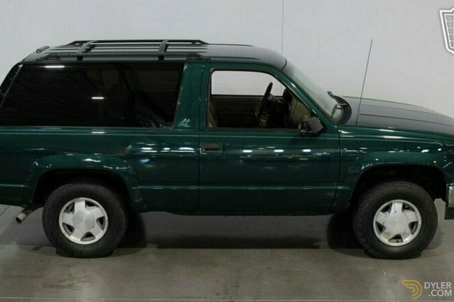 Classic 1996 Chevrolet Tahoe For Sale. Price 22 000 USD - Dyler