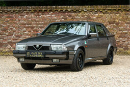 Alfa Romeo 75 3.0 V6 "Restored and rebuilt" Sedán / Berlina 1988 Gris