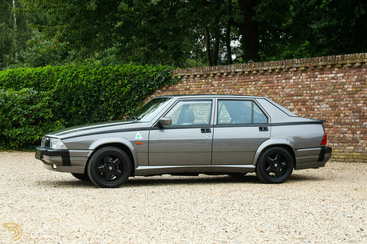1988 Alfa Romeo 75 V6, foto 3