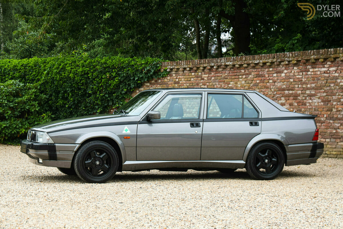 1988 Alfa Romeo 75 V6, foto 4