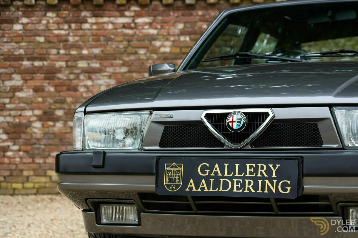 1988 Alfa Romeo 75 V6, foto 11
