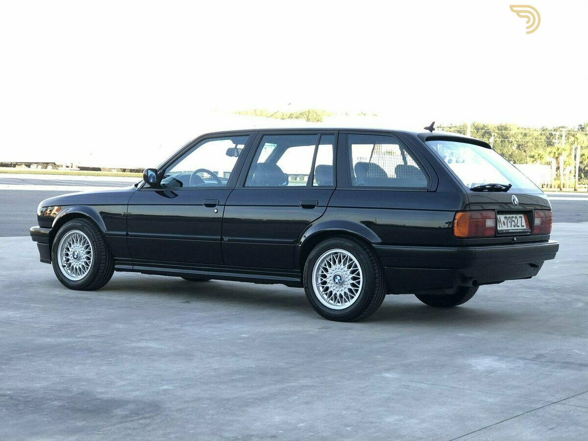 1993 BMW 318i Touring Design Edition, foto 2
