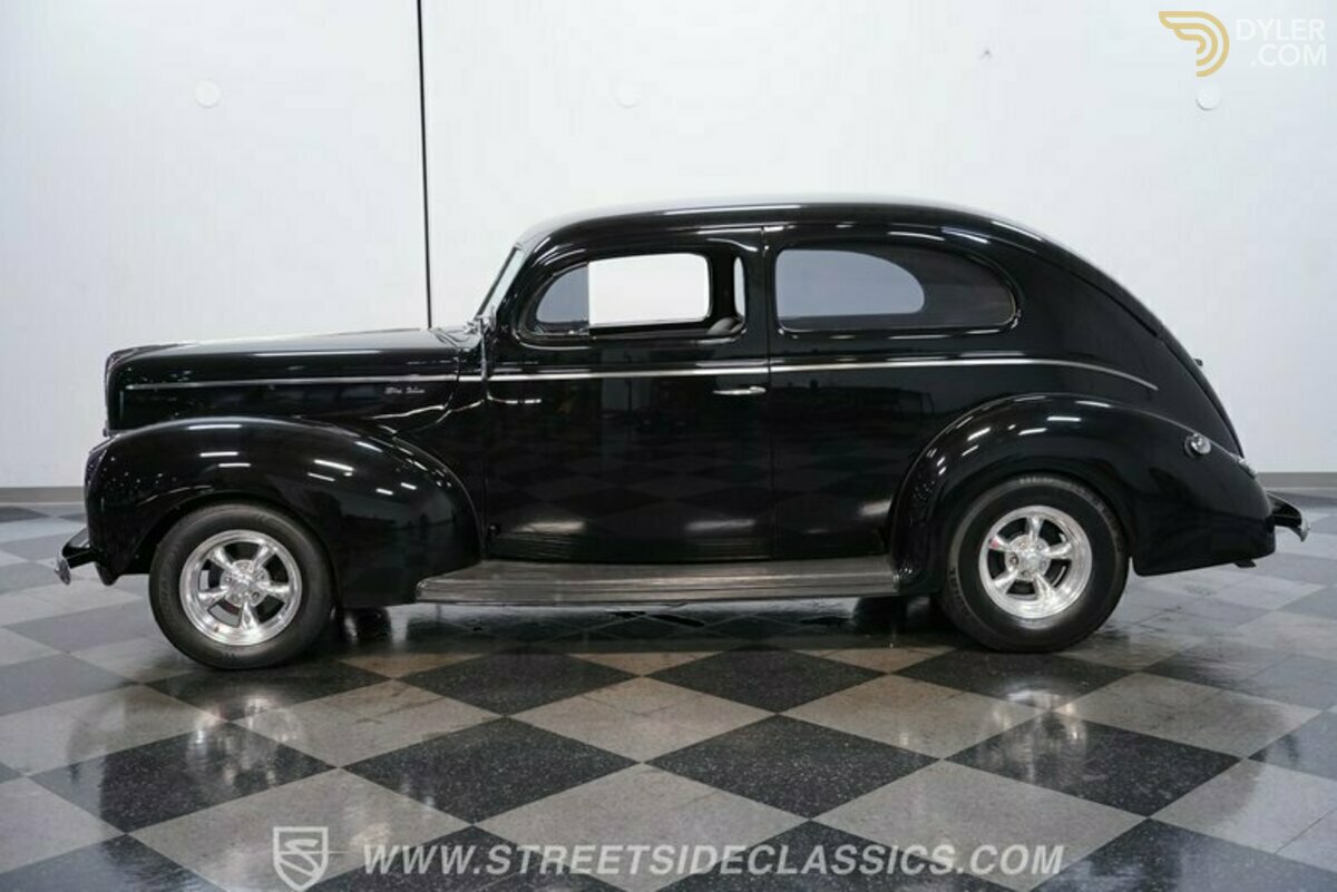 1940 Ford Coupe Sedan Restomod, foto 2