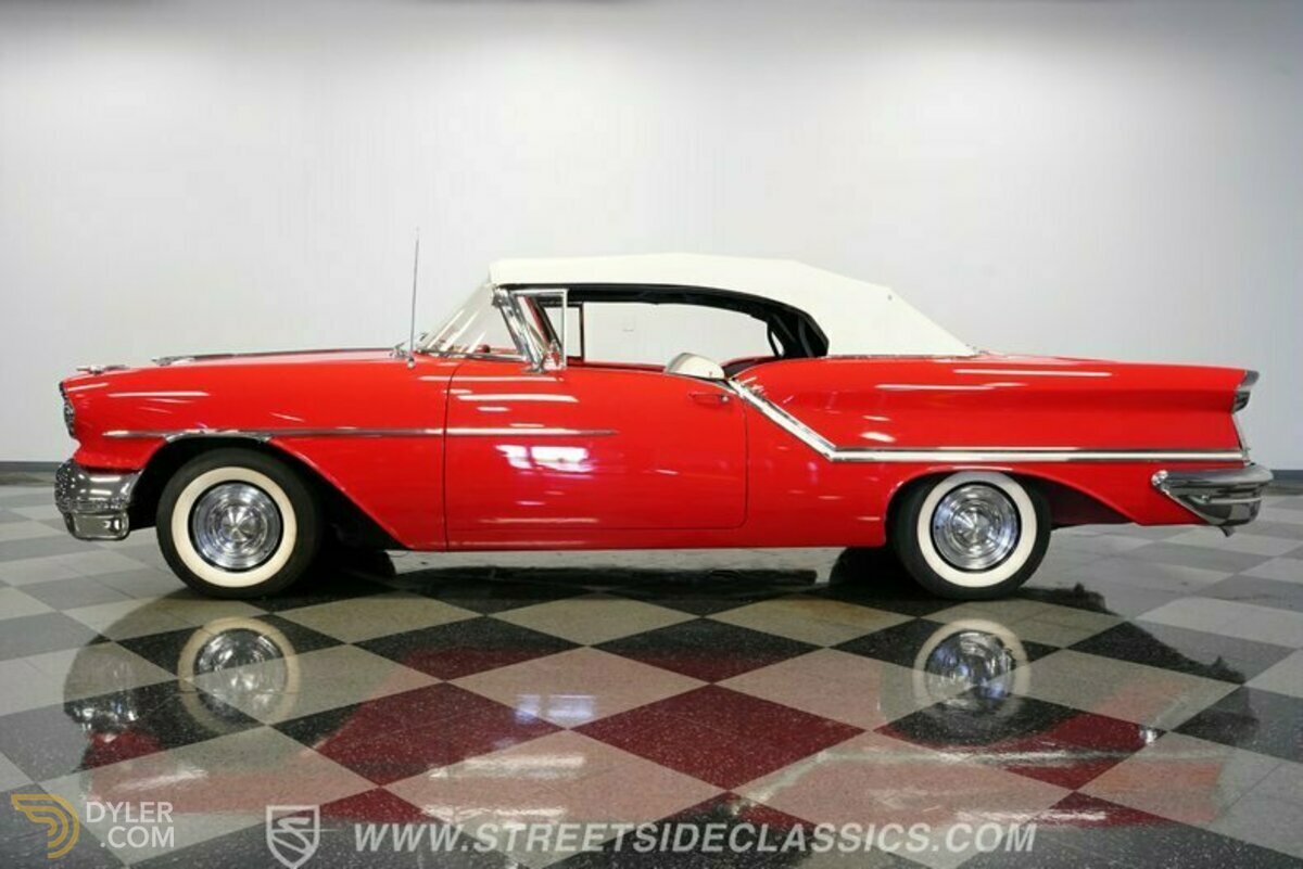 1957 Oldsmobile Super 88 Convertible J2, foto 2