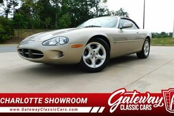 Jaguar XK8 Cabriolet / Roadster 2000 Goldfarben