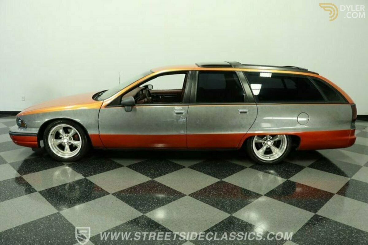 1992 Oldsmobile Custom Cruiser, foto 2