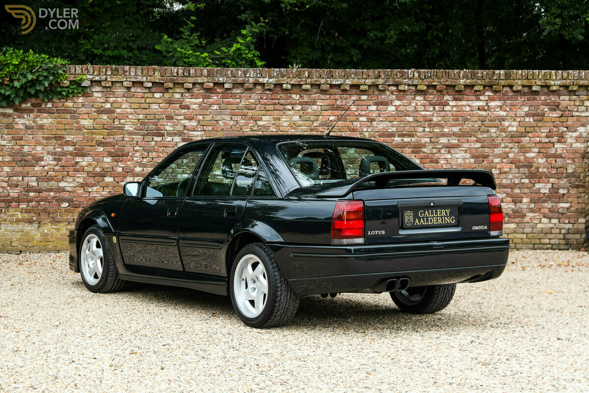 1992 Lotus Omega, foto 12