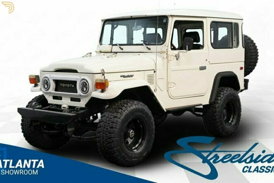 Toyota Land Cruiser FJ40 Restomod SUV 1978 Beige