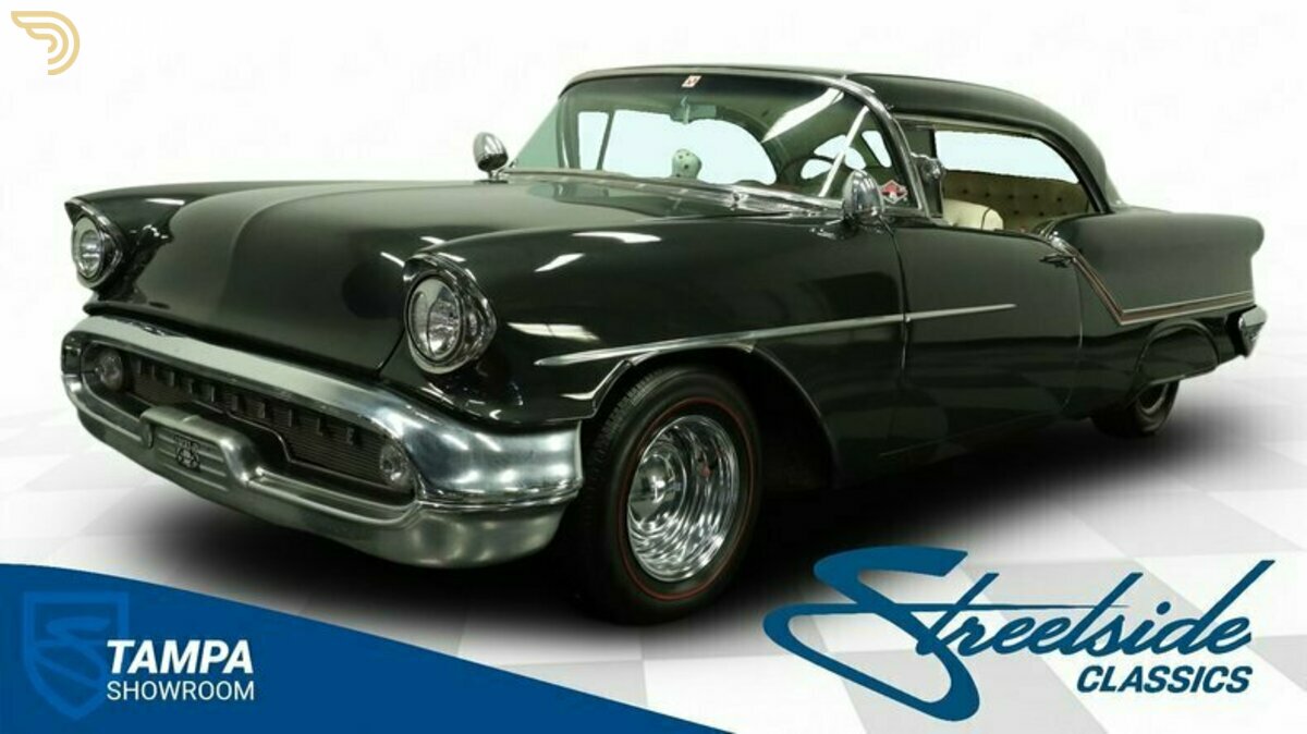 1957 Oldsmobile Super 88, foto 1
