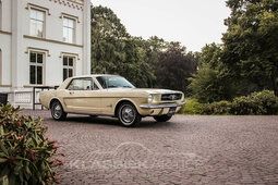Ford Mustang Coupe Coupé 1965 Giallo
