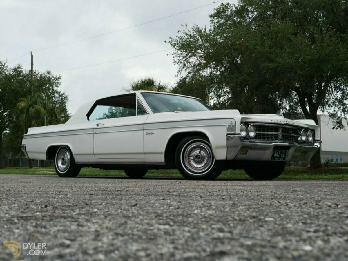 1963 Oldsmobile Starfire, foto 3