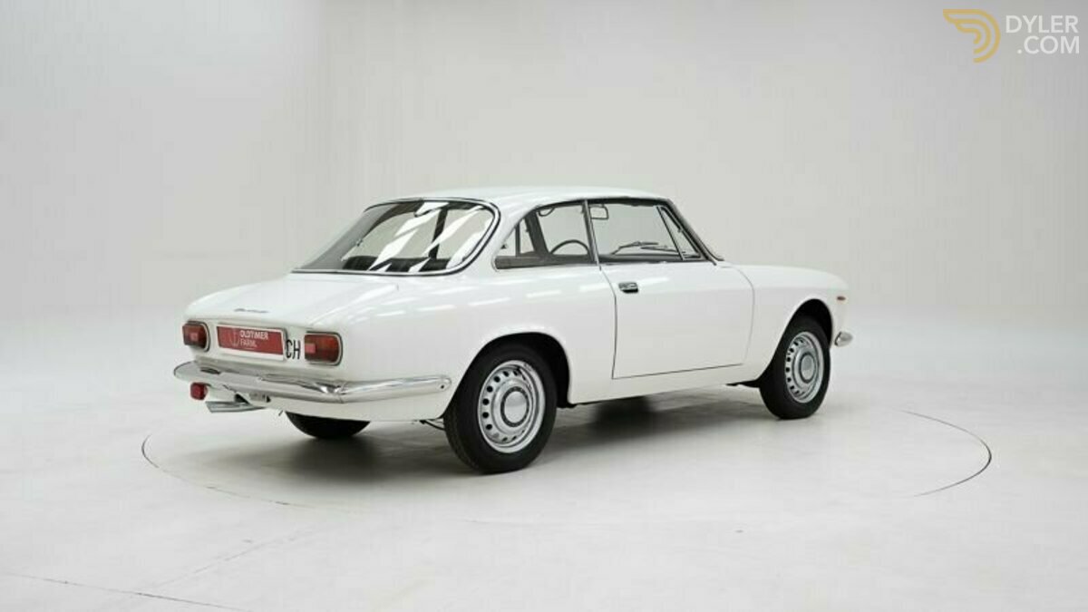 1966 Alfa Romeo Giulia, foto 2