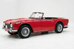 Triumph TR250 Cabriolet / Roadster 1968 Rosso