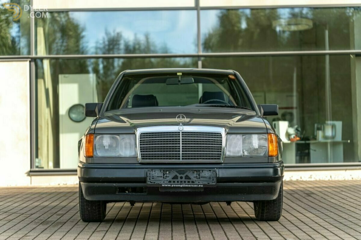 1992 Mercedes-Benz E 300, foto 2