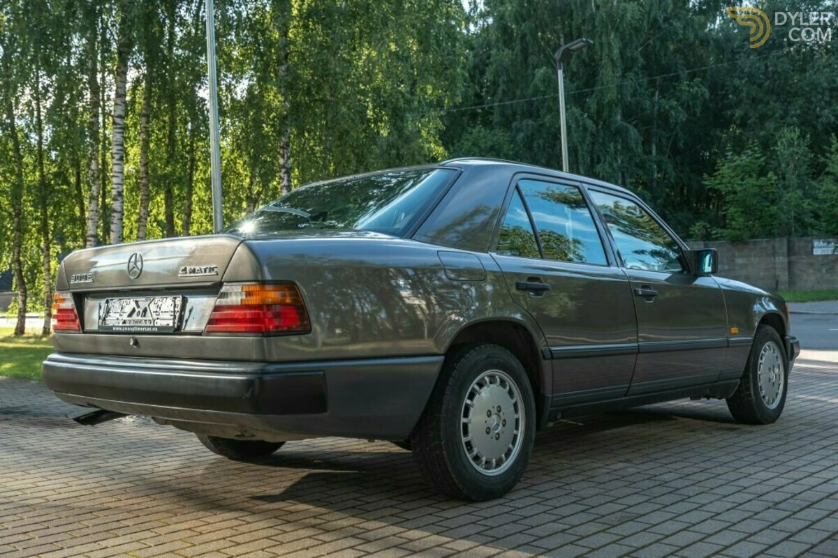 1992 Mercedes-Benz E 300, foto 8