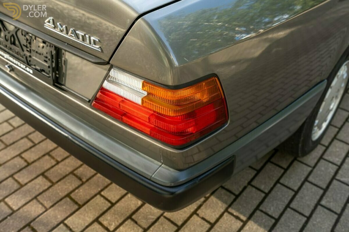 1992 Mercedes-Benz E 300, foto 12