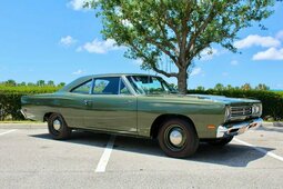 Plymouth Road Runner Hemi Coupe 1969 Green
