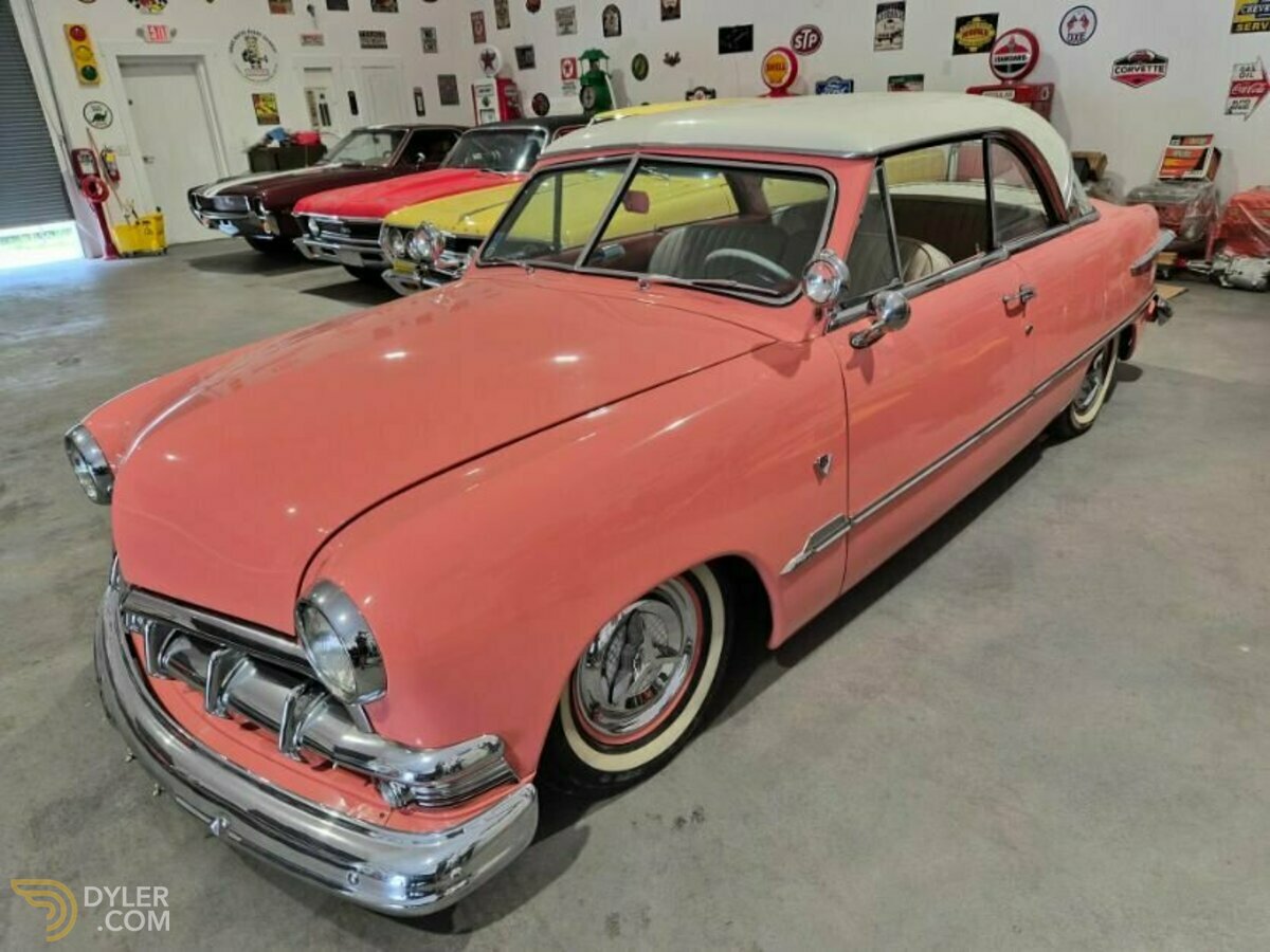 1951 Ford Crown Victoria, foto 2