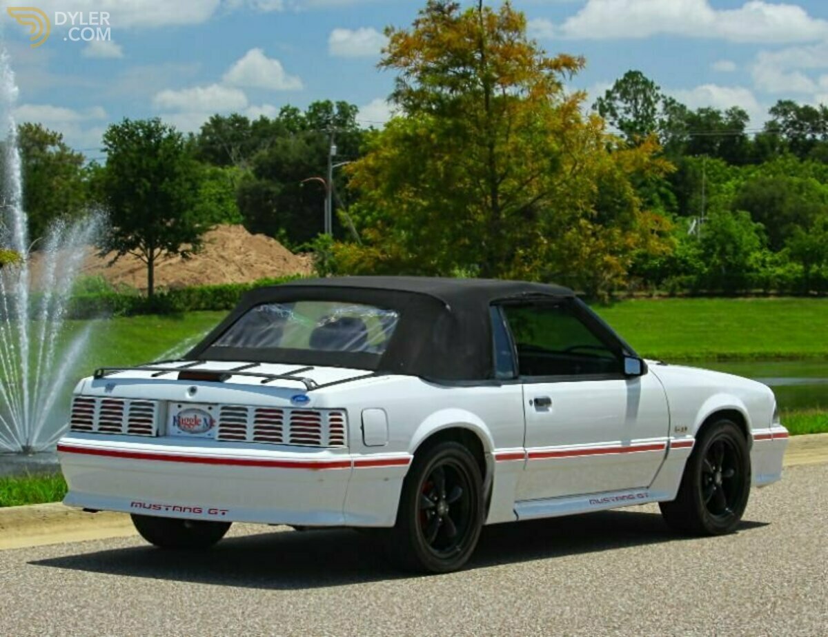 1987 Ford Mustang GT, foto 3