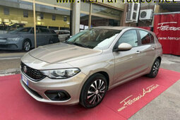 Fiat Tipo Lounge Sedan / Saloon 2017 Grey