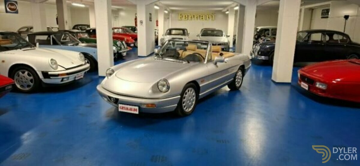 1992 Alfa Romeo Spider 2.0i, foto 1
