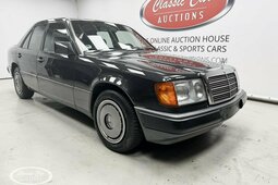 Mercedes-Benz 200 200E Sedan / Saloon 1992 Black