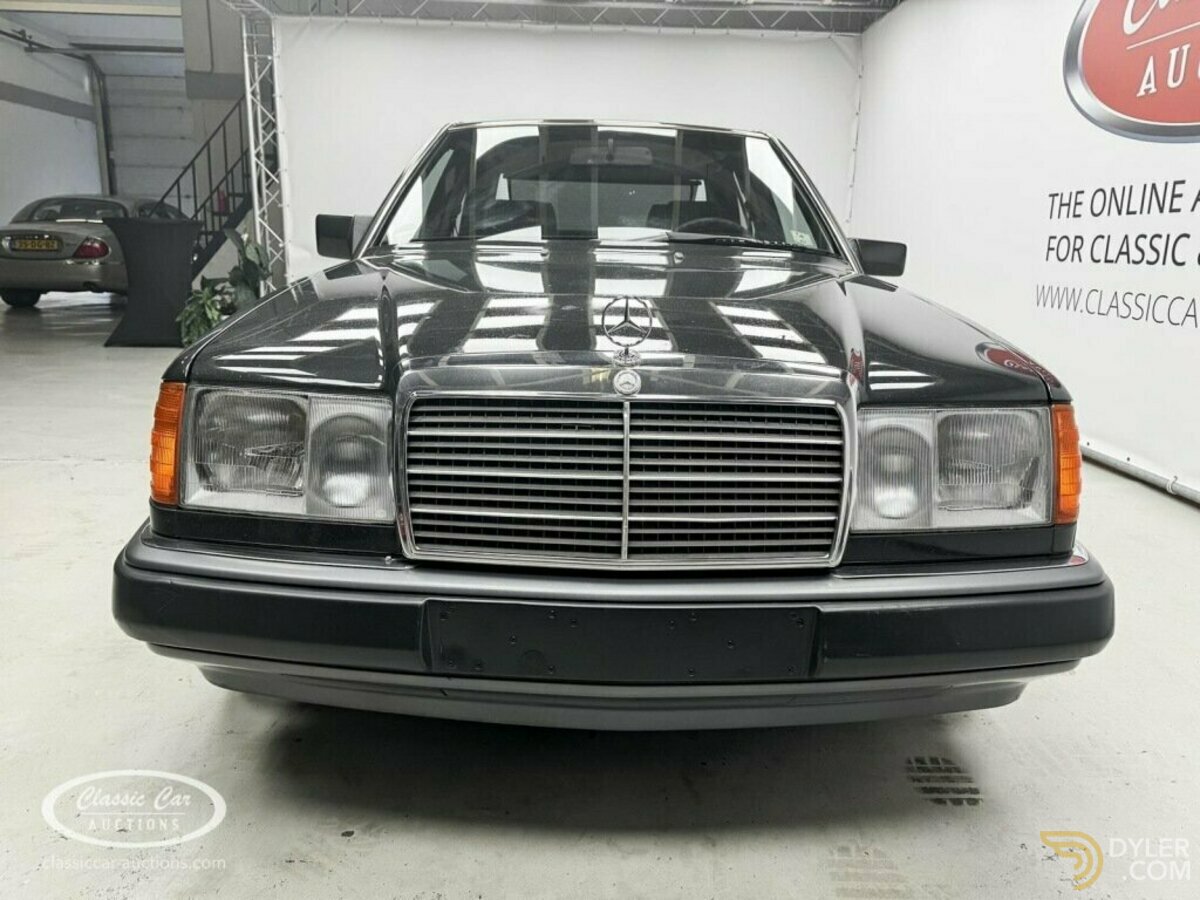 1992 Mercedes-Benz 200 200E, foto 2