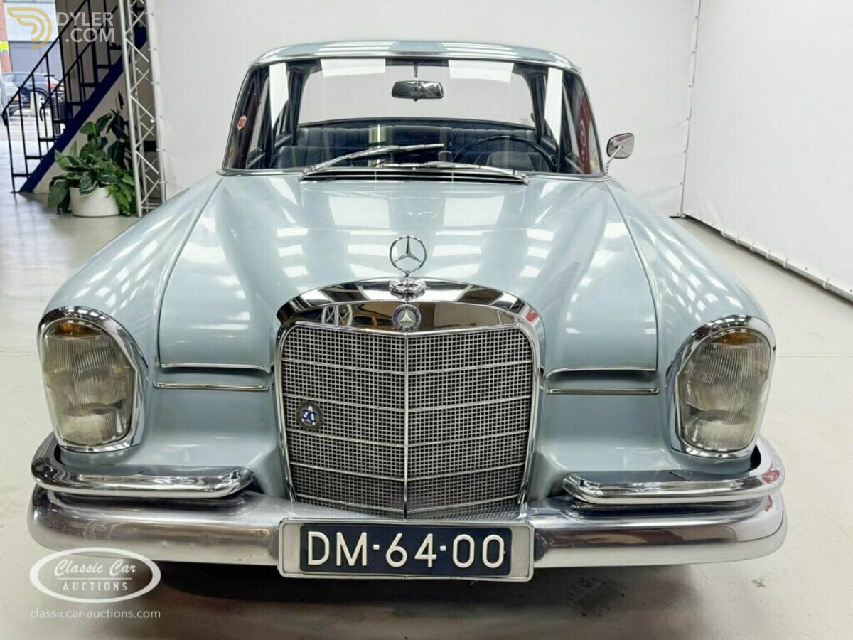 1965 Mercedes-Benz 230 230S, foto 2