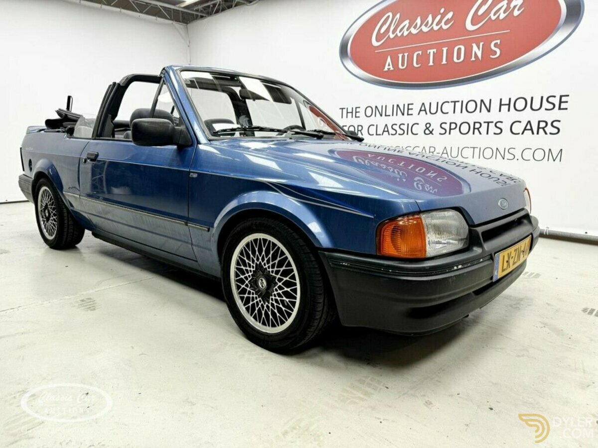 1986 Ford Escort Ghia Convertible, foto 1