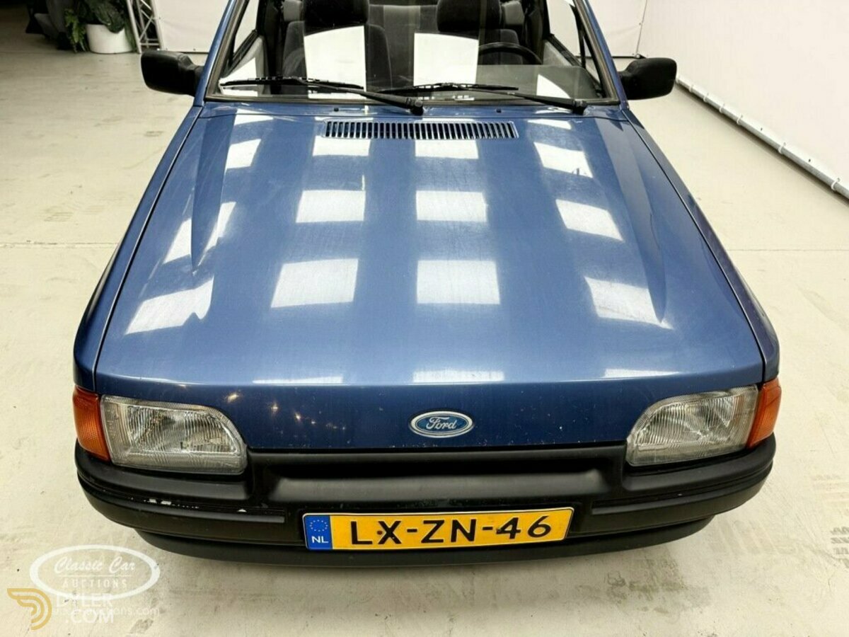 1986 Ford Escort Ghia Convertible, foto 9