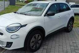 Fiat 600 Hybrid SUV 2026 White