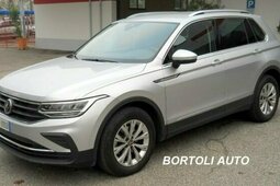 Volkswagen Tiguan LIFE AUTOMATICA SUV 2021 Grey