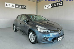 Renault Clio Energy Intens Sedan / Saloon 2018 Grey