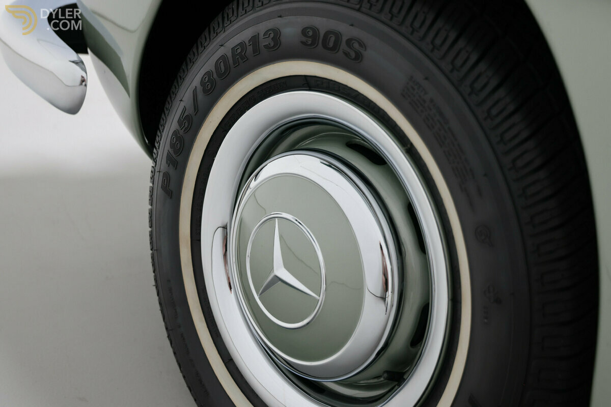 1960 Mercedes-Benz 190 SL RIGHT HAND DRIVE - FULL RESTORATION, foto 11