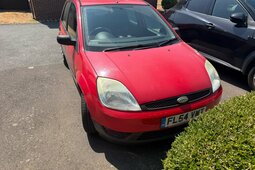 Ford Fiesta Hatchback 2004 Red
