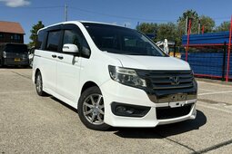 Honda Step Wagon Spada Minivan / MPV 2013