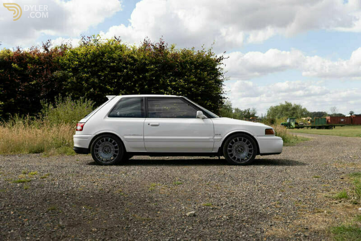 1992 Mazda 323 GT, foto 5