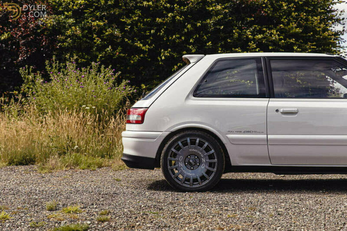 1992 Mazda 323 GT, foto 12