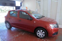 Dacia Sandero Ambiance Berlina compatta 2017 Rosso