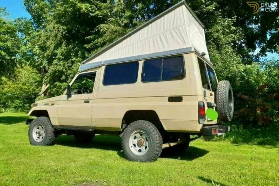 Toyota Land Cruiser Off-road 1987 Brown