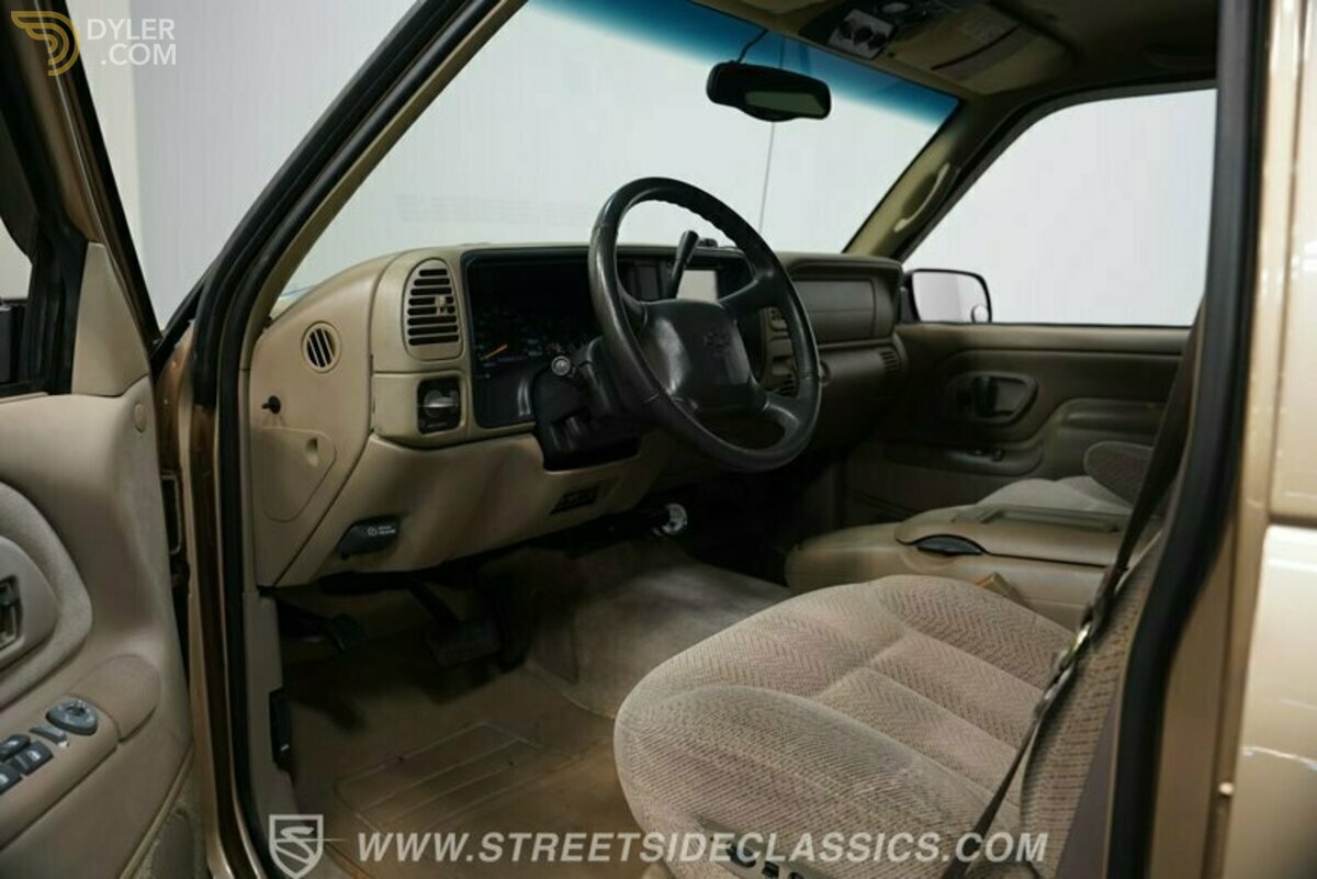 1999 Chevrolet Suburban 2500, foto 4