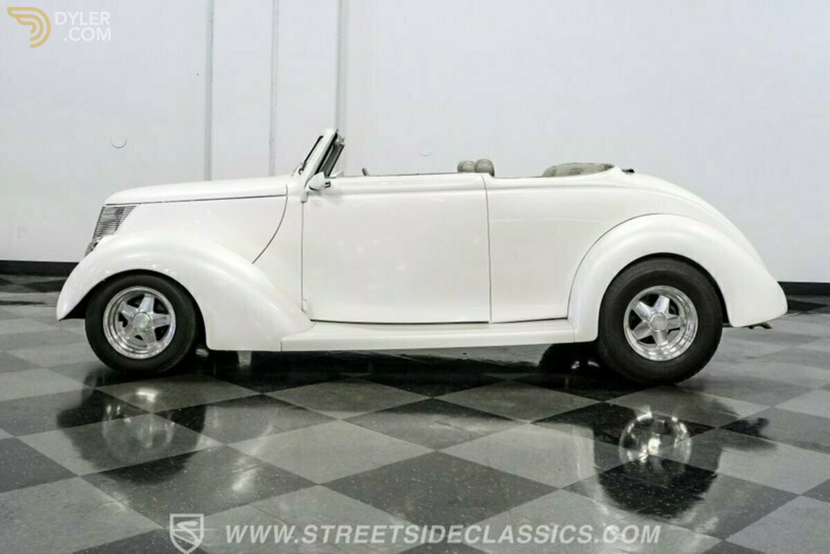 1937 Ford Cabriolet Street Rod, foto 2