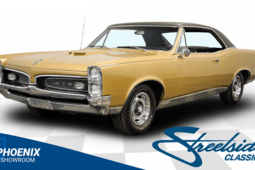 Pontiac GTO 1967 Dourado