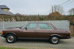 Mercedes-Benz 240D Sedan / Saloon 1984