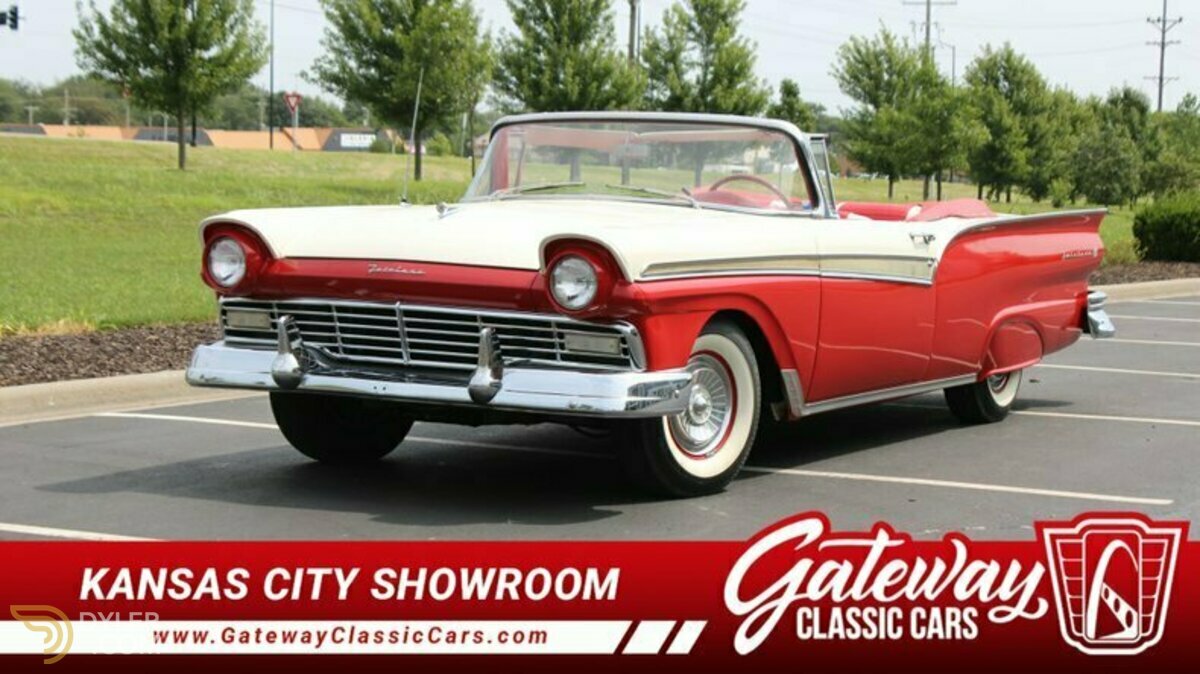 1957 Ford Fairlane, foto 1